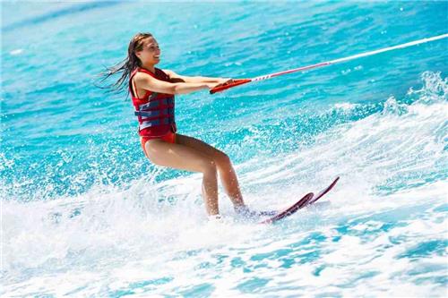 Water ski in Aqaba